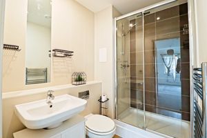 En-Suite- click for photo gallery